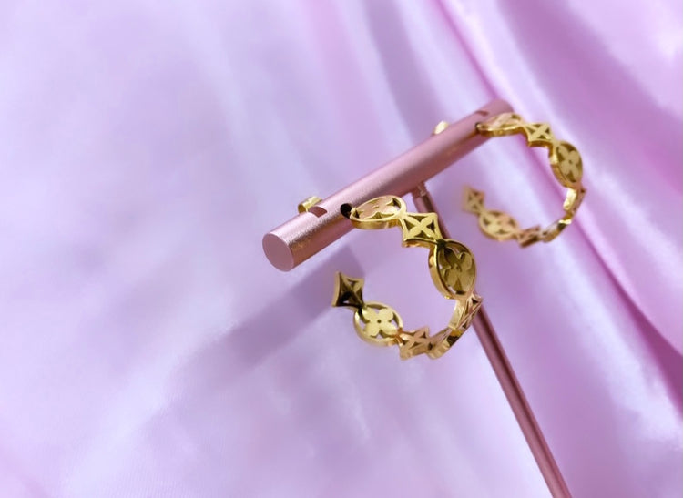 Luxe Clover Hoops