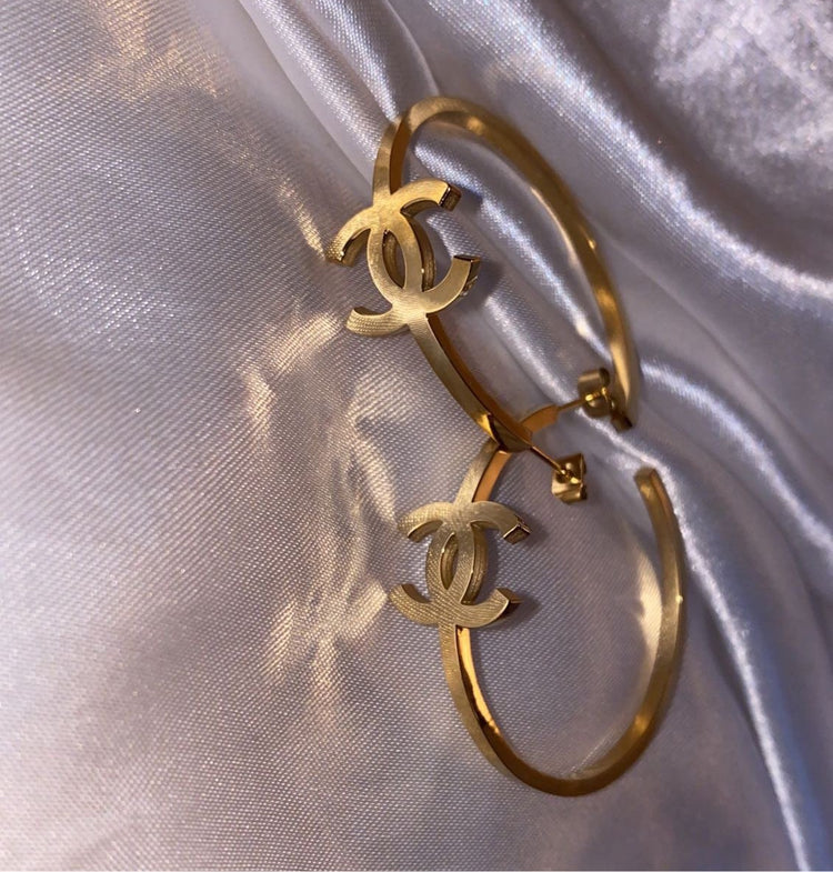 Exclusive hoop earrings