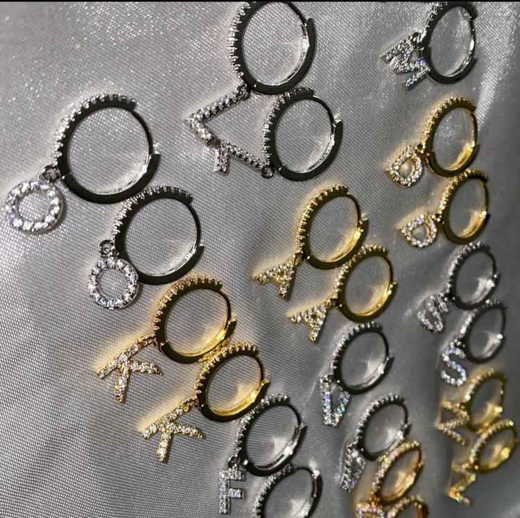 Boucles d'oreilles initiales
