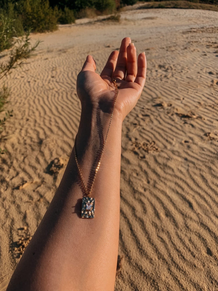 Syrah Necklace – Timeless Vintage Charm