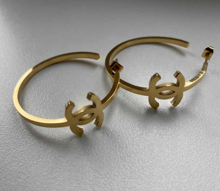 Exclusive hoop earrings