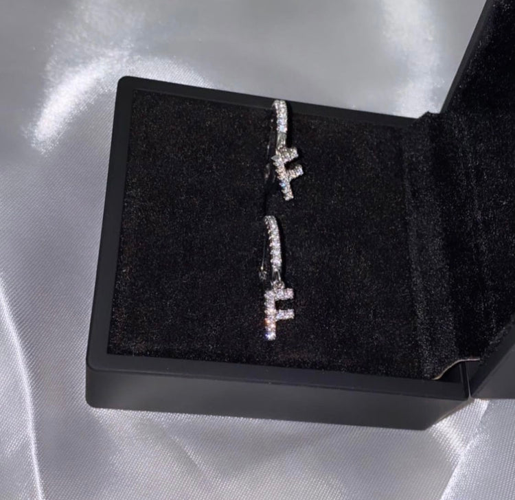 Boucles d'oreilles initiales